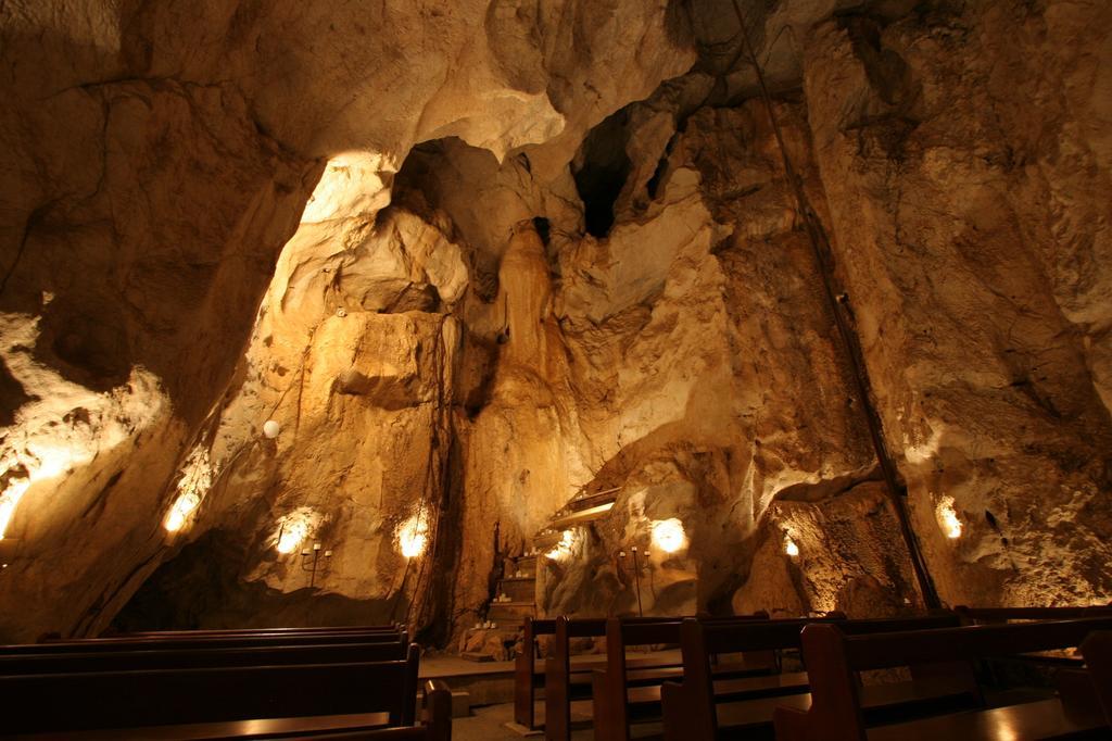 Hotel Capricorn Caves Rockhampton Zewnętrze zdjęcie